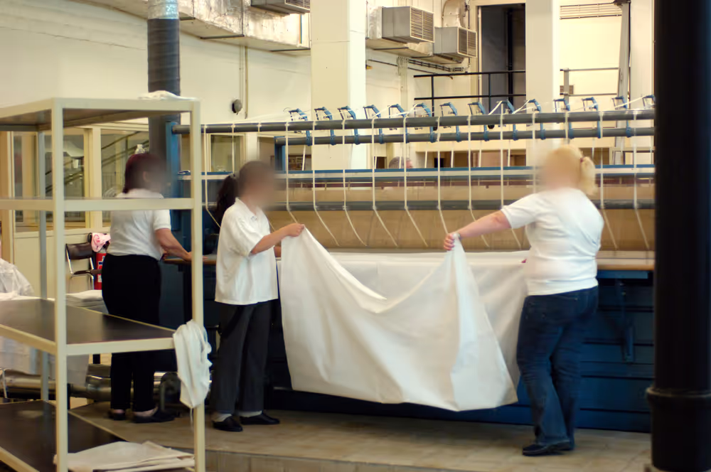 Laundry service in a women detention center