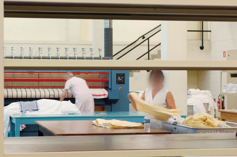 Laundry service in a women detention center