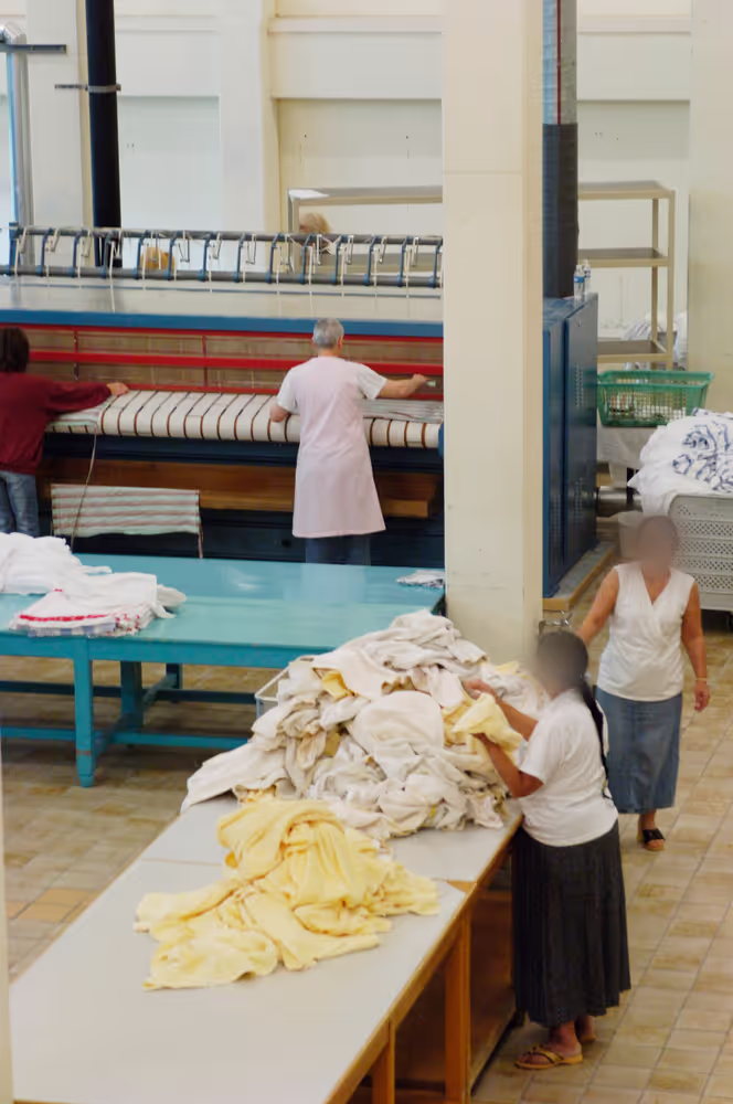 Laundry service in a women detention center