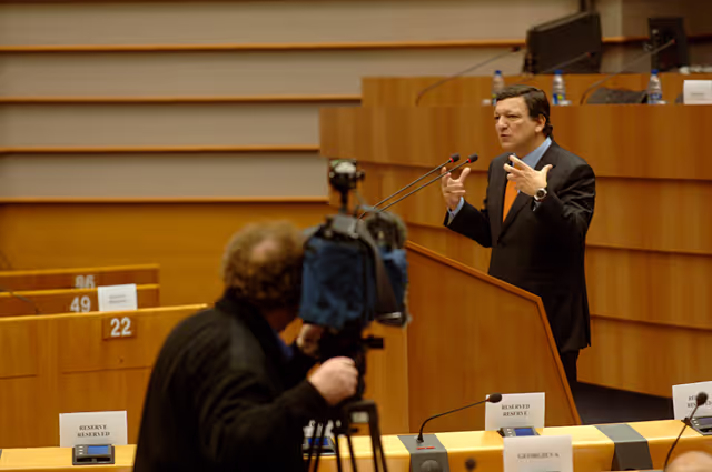 Φωτογραφία 37: Jose Manuel BARROSO, EC President, speaks in plenary session in Brussels