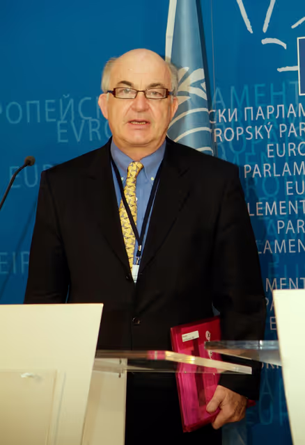 Valokuva 5: EP President meets with Kemal Dervis, Director General for UN Development Program, in Brussels