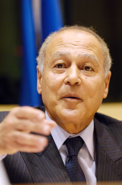 Fotó 5: AFET Committee - Joint meeting with the delegation for relations with the Mashreq countries  - Exchange of views with Minister of Foreign Affairs of the Arab Republic of Egypt