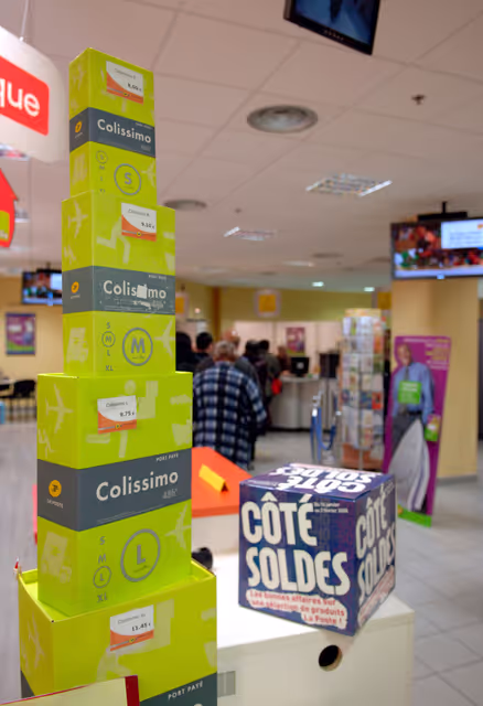 Fotografie 28: La Poste: national mail services for France