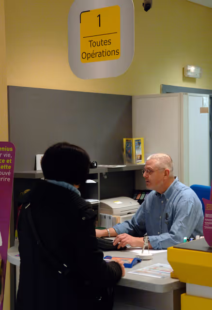 Fotografie 25: La Poste: national mail services for France