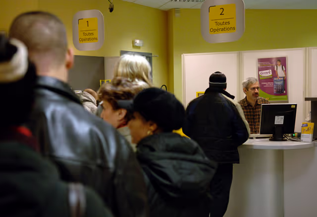 Fotografie 15: La Poste: national mail services for France