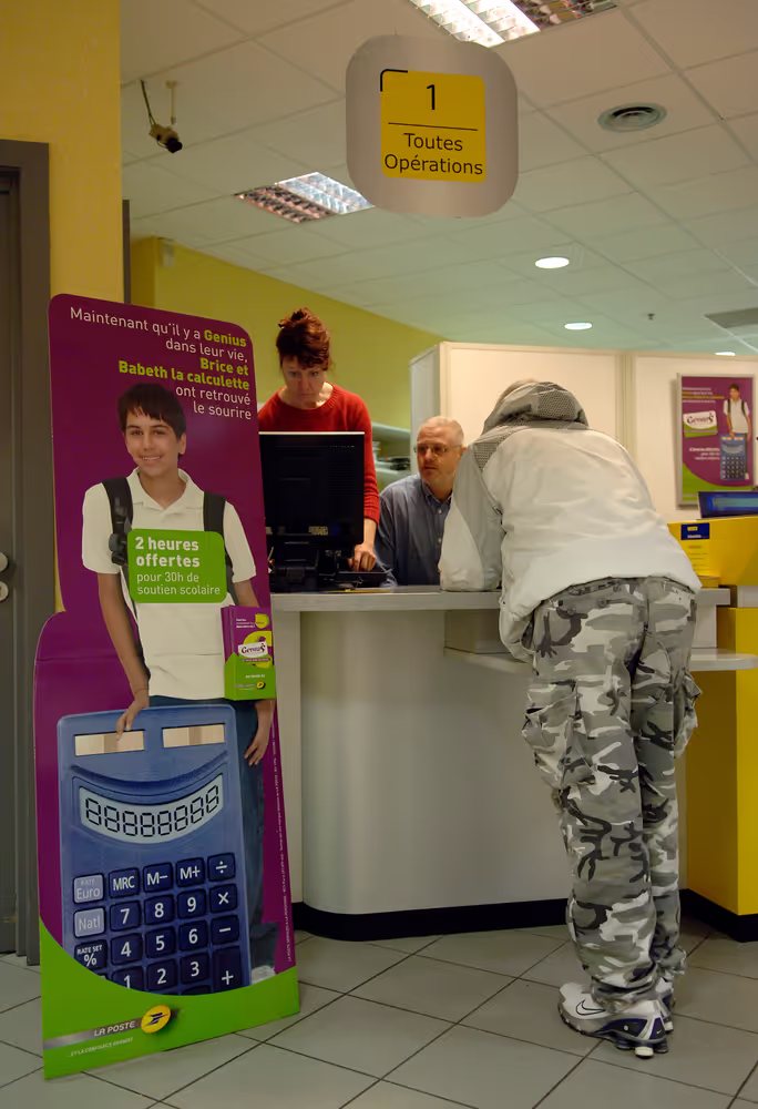 La Poste: national mail services for France