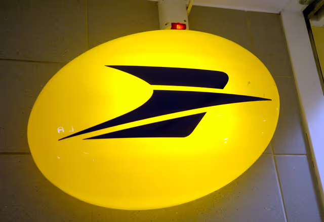 Fotografie 12: La Poste: national mail services for France