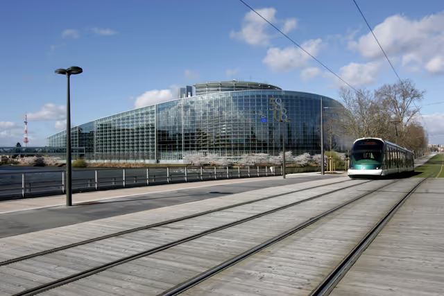 Снимка 5: A tram passes by the European Parliament building Louise Weiss in Strasbourg - LOW
