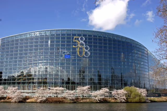 Снимка 8: Outside view on the European Parliament building Louise Weiss in Strasbourg - LOW