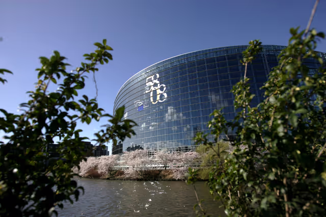 Снимка 5: Outside view on the European Parliament building Louise Weiss in Strasbourg - LOW