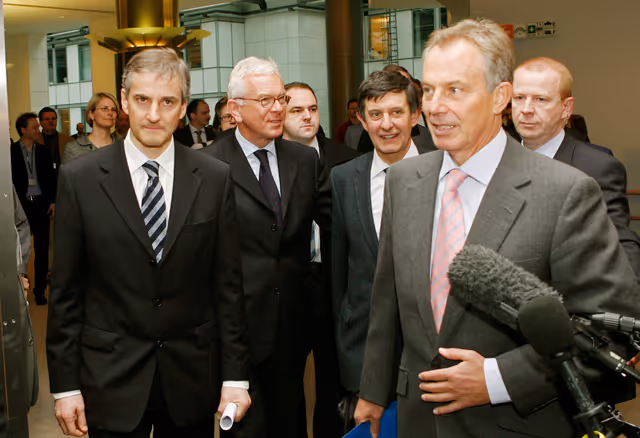 Снимка 10: The EPs new working group on the Middle East will hear from the Quartet representative, the External Relations Commissioner and Norway's Foreign Minister .