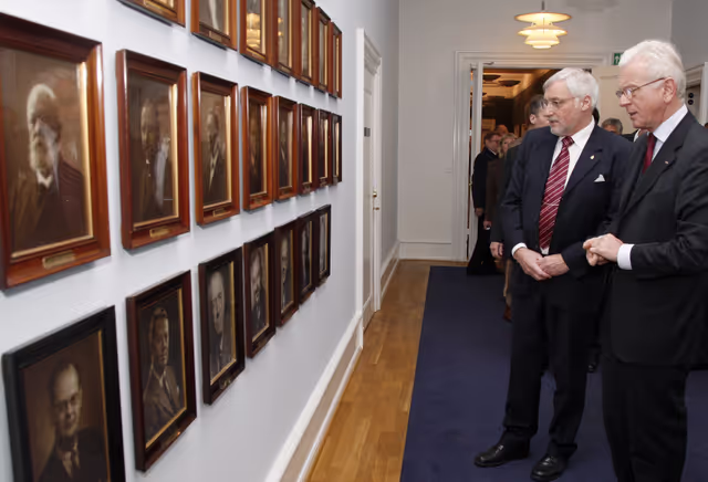 Снимка 47: Hans-Gert POTTERING, EP President, is received by her Majesty the Queen with president of the Folketing Thor PEDERSEN during his official visit to Danemark, Copenhagen, April 1st, 2008...