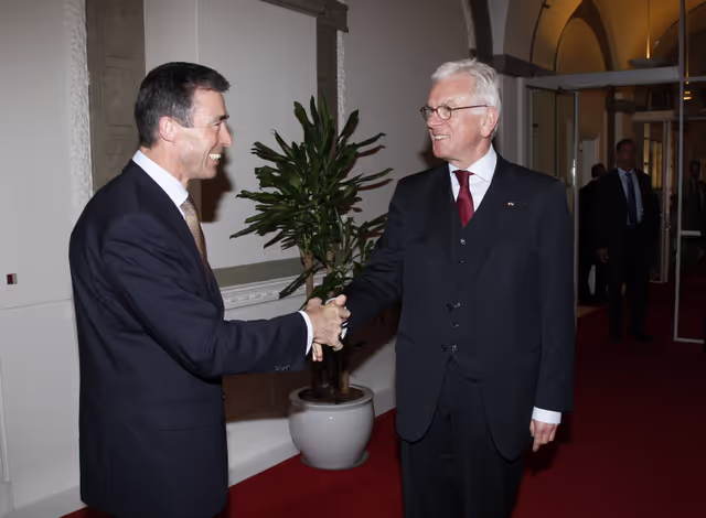 Снимка 48: Hans-Gert POTTERING, EP President, is received by the Prime Minister Anders Fogh RASMUSSEN during his official visit to Danemark, Copenhagen, April 1st, 2008...