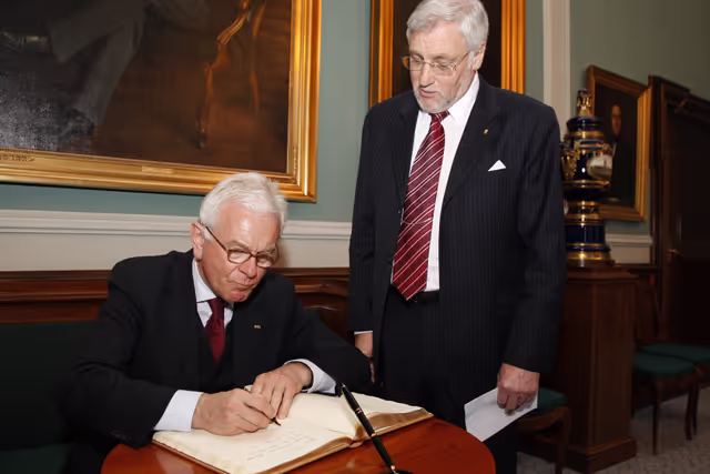 Снимка 44: Hans-Gert POTTERING, EP President, is received by her Majesty the Queen with president of the Folketing Thor PEDERSEN during his official visit to Danemark, Copenhagen, April 1st, 2008...