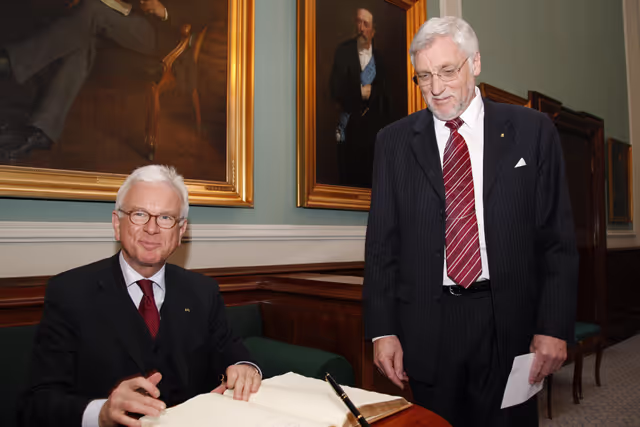 Снимка 45: Hans-Gert POTTERING, EP President, is received by her Majesty the Queen with president of the Folketing Thor PEDERSEN during his official visit to Danemark, Copenhagen, April 1st, 2008...