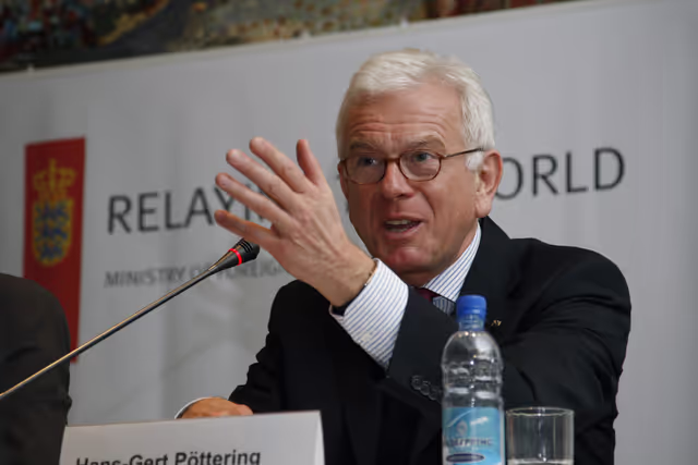 Снимка 23: Hans-Gert POTTERING, EP President meets with is the Danish Foreign Minister Per Stig MOELLER during his official visit to Danemark, Copenhagen, April 2nd, 2008...