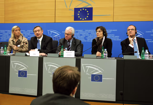 Fotografija 24: Official visit by the President of Slovenia at the EP in Strasbourg - Press conference