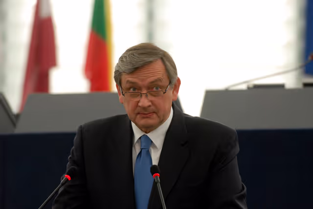 Fotografija 7: Official visit by the President of Slovenia at the EP in Strasbourg - Adress by the President during a formal sitting