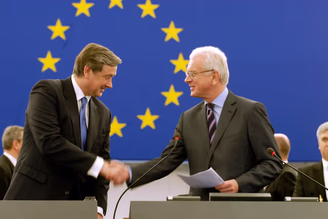 Fotografija 8: Official visit by the President of Slovenia at the EP in Strasbourg - Adress by the President during a formal sitting