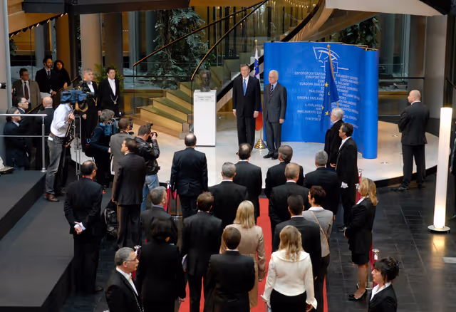 Fotografija 31: Official visit by the President of Slovenia at the EP in Strasbourg - Welcome by EP President