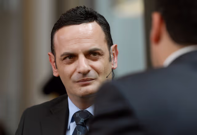 Fotografi 2: MEP David CASA attends an interview in Strasbourg