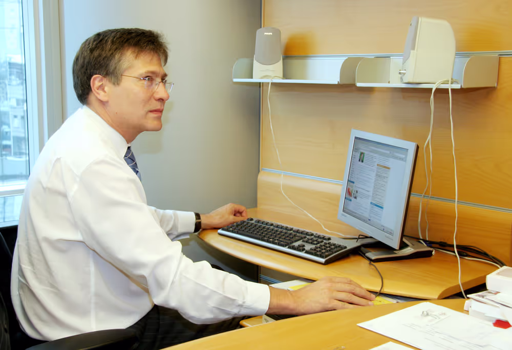 MEP Istvan SZENT-IVANYI in Brussels
