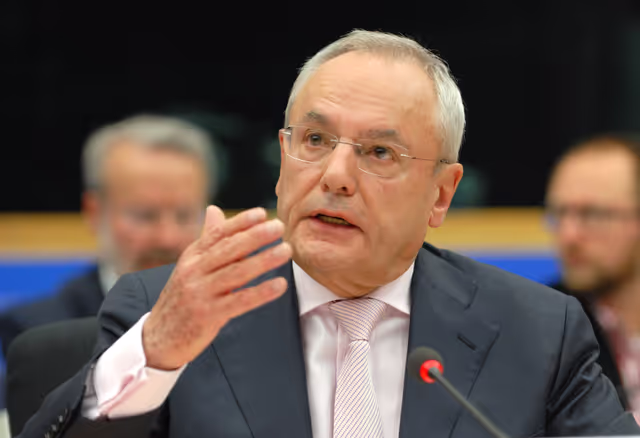 Foto 18: Hearing of the EC Vice-President and Commissioner designate for Justice, Freedom and Security.