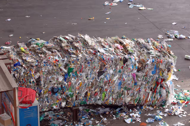 Снимка 12: Recycling industry and waste processing in Strasbourg.