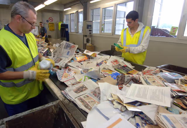 Снимка 18: Recycling industry and waste processing in Strasbourg.