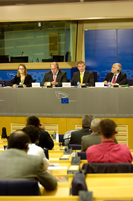 Press conference on the achievements of the trio presidency in the field of interior affairs with the German State Secretary in the Ministry of the Interior, the Slovenian Interior Minister and the  Portuguese Deputy Interior Minister.