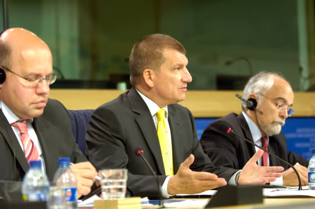 Press conference on the achievements of the trio presidency in the field of interior affairs with the German State Secretary in the Ministry of the Interior, the Slovenian Interior Minister and the  Portuguese Deputy Interior Minister.