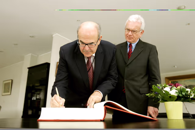 Foto 25: EP President meets with the President of the European Court of Justice.