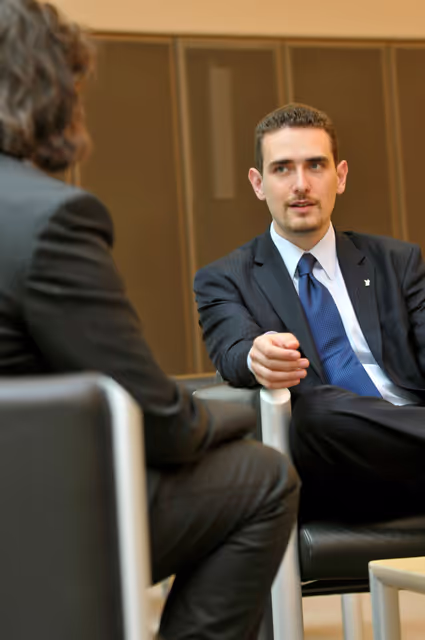 Fotografi 4: Interview with MEP Magor Imre CSIBI at the EP in Brussels.