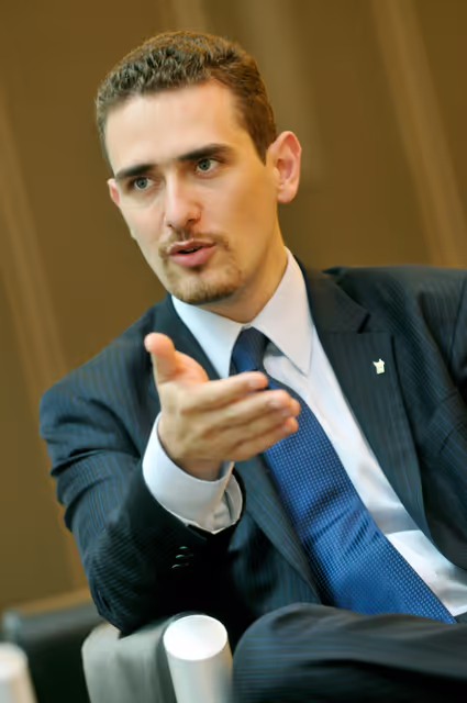 Fotografi 3: Interview with MEP Magor Imre CSIBI at the EP in Brussels.