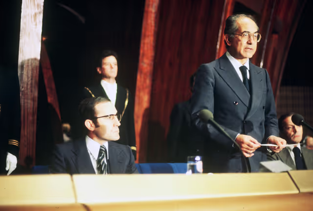 Nuotrauka 1: First democratic President of Portugal, EANES, visiting the European Parliament in 1978