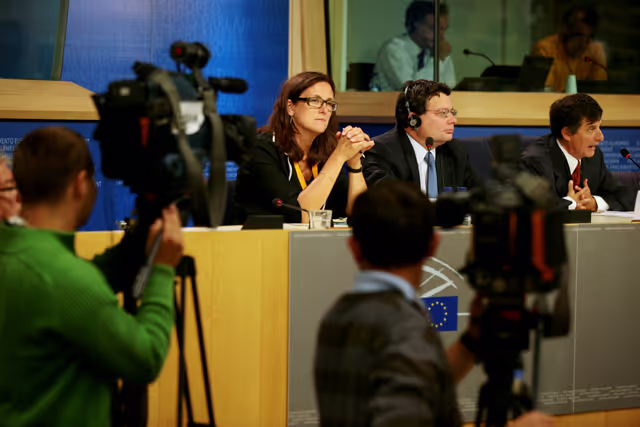 Foto 13: Press conference on the combined programme of the French, Czech and Swedish Presidencies.