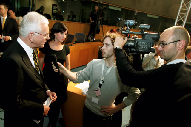 Fotografija 5: Official launch of EuroparlTV: www.europarltv.europa.eu
