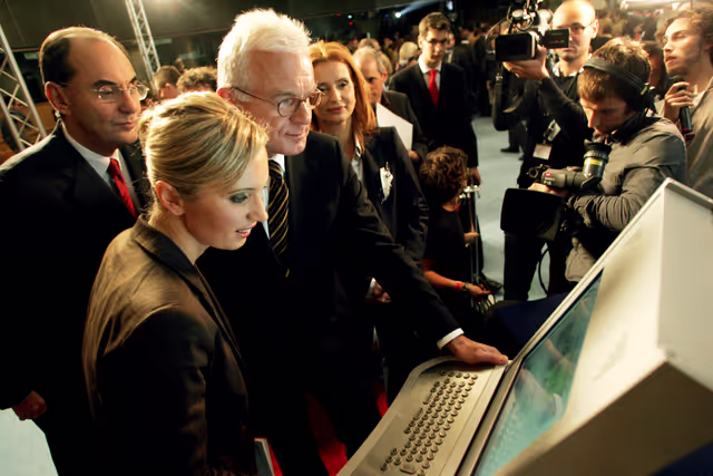 Fotografija 9: Official launch of EuroparlTV: www.europarltv.europa.eu