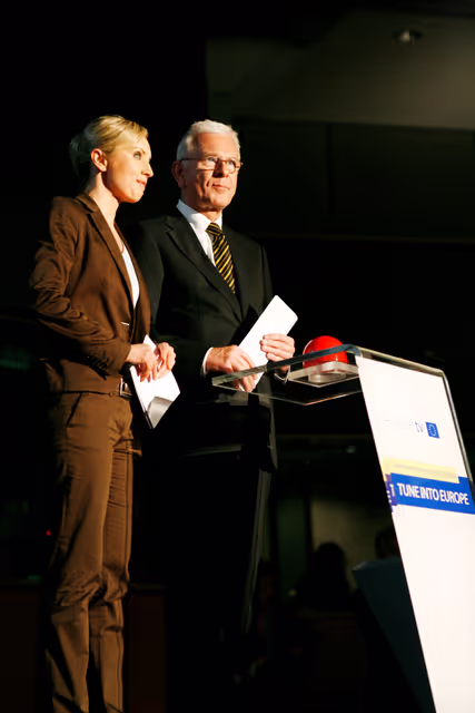 Fotografija 13: Official launch of EuroparlTV: www.europarltv.europa.eu