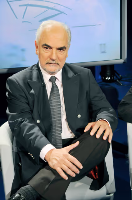 Fotografie 6: television interview with MEPs at the EP in Brussels.