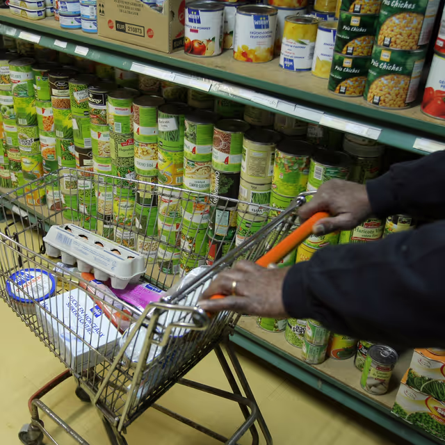 Foto 1: Food bank for Humanitarian aid.