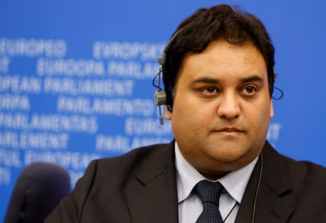 Fotografie 2: Press conference on the Written Declaration 111 on ending street homelessness: returning to the Round Table on Poverty.