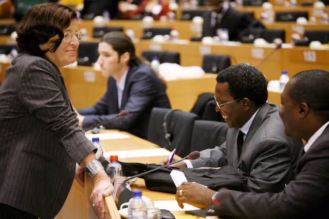 Fotó 34: World e-Parliament Conference 2008 - The Conference is co-organized by the European Parliament and the Global Centre for ICT in Parliament, a joint initiative of the United Nations Department of Economic and Social Affairs (UNDESA) and the Inter-Parliamentary Union (IPU) and a core group of partners, established in 2006 to promote the role of parliaments in advancing the Information Society goals as well as the effective use of ICT for the modernization of parliamentary processes. The World e-Parliament Conference 2008 represents a unique opportunity for leaders and members of parliaments, parliamentary officials and experts to exchange views at a global level on new technologies and innovation as tools to strengthen the representative, legislative and oversight functions of regional and national assemblies.