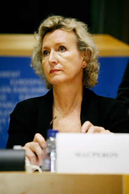 Fotó 30: World e-Parliament Conference 2008 - The Conference is co-organized by the European Parliament and the Global Centre for ICT in Parliament, a joint initiative of the United Nations Department of Economic and Social Affairs (UNDESA) and the Inter-Parliamentary Union (IPU) and a core group of partners, established in 2006 to promote the role of parliaments in advancing the Information Society goals as well as the effective use of ICT for the modernization of parliamentary processes. The World e-Parliament Conference 2008 represents a unique opportunity for leaders and members of parliaments, parliamentary officials and experts to exchange views at a global level on new technologies and innovation as tools to strengthen the representative, legislative and oversight functions of regional and national assemblies.