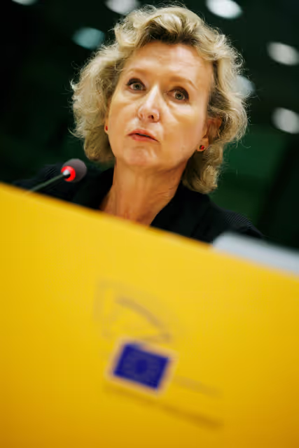 Fotó 27: World e-Parliament Conference 2008 - The Conference is co-organized by the European Parliament and the Global Centre for ICT in Parliament, a joint initiative of the United Nations Department of Economic and Social Affairs (UNDESA) and the Inter-Parliamentary Union (IPU) and a core group of partners, established in 2006 to promote the role of parliaments in advancing the Information Society goals as well as the effective use of ICT for the modernization of parliamentary processes. The World e-Parliament Conference 2008 represents a unique opportunity for leaders and members of parliaments, parliamentary officials and experts to exchange views at a global level on new technologies and innovation as tools to strengthen the representative, legislative and oversight functions of regional and national assemblies.