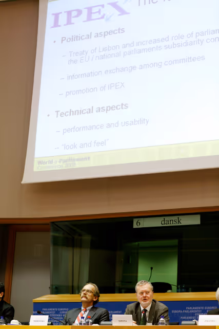 Fotó 15: World e-Parliament Conference 2008 - The Conference is co-organized by the European Parliament and the Global Centre for ICT in Parliament, a joint initiative of the United Nations Department of Economic and Social Affairs (UNDESA) and the Inter-Parliamentary Union (IPU) and a core group of partners, established in 2006 to promote the role of parliaments in advancing the Information Society goals as well as the effective use of ICT for the modernization of parliamentary processes. The World e-Parliament Conference 2008 represents a unique opportunity for leaders and members of parliaments, parliamentary officials and experts to exchange views at a global level on new technologies and innovation as tools to strengthen the representative, legislative and oversight functions of regional and national assemblies.