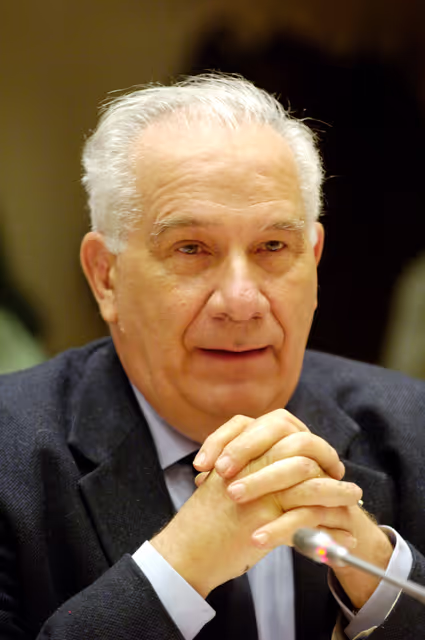 Photo 2 : MEP Carlo CASINI attends a meeting in Brussels