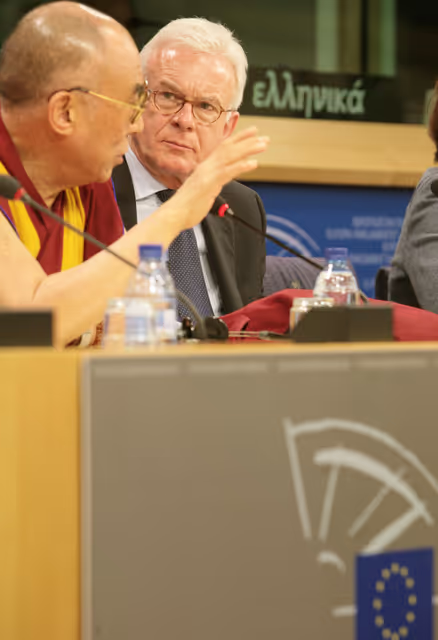 Foto 13: EP President and His Holiness the XIVth Dalai Lama hold a press conference in Brussels