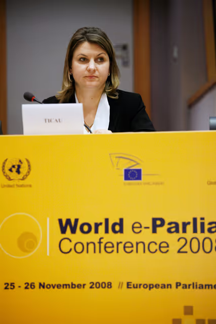 Fotó 40: World e-Parliament Conference 2008 - The Conference is co-organized by the European Parliament and the Global Centre for ICT in Parliament, a joint initiative of the United Nations Department of Economic and Social Affairs (UNDESA) and the Inter-Parliamentary Union (IPU) and a core group of partners, established in 2006 to promote the role of parliaments in advancing the Information Society goals as well as the effective use of ICT for the modernization of parliamentary processes. The World e-Parliament Conference 2008 represents a unique opportunity for leaders and members of parliaments, parliamentary officials and experts to exchange views at a global level on new technologies and innovation as tools to strengthen the representative, legislative and oversight functions of regional and national assemblies.