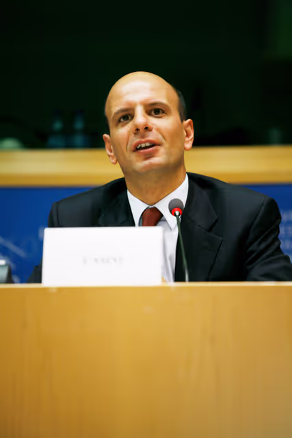 Fotó 6: World e-Parliament Conference 2008 - The Conference is co-organized by the European Parliament and the Global Centre for ICT in Parliament, a joint initiative of the United Nations Department of Economic and Social Affairs (UNDESA) and the Inter-Parliamentary Union (IPU) and a core group of partners, established in 2006 to promote the role of parliaments in advancing the Information Society goals as well as the effective use of ICT for the modernization of parliamentary processes. The World e-Parliament Conference 2008 represents a unique opportunity for leaders and members of parliaments, parliamentary officials and experts to exchange views at a global level on new technologies and innovation as tools to strengthen the representative, legislative and oversight functions of regional and national assemblies.